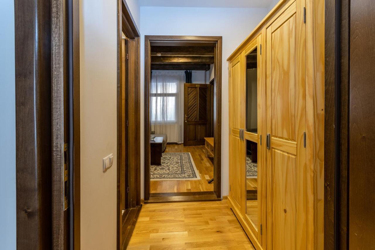 Wood House Republicii Pensiune Brașov
