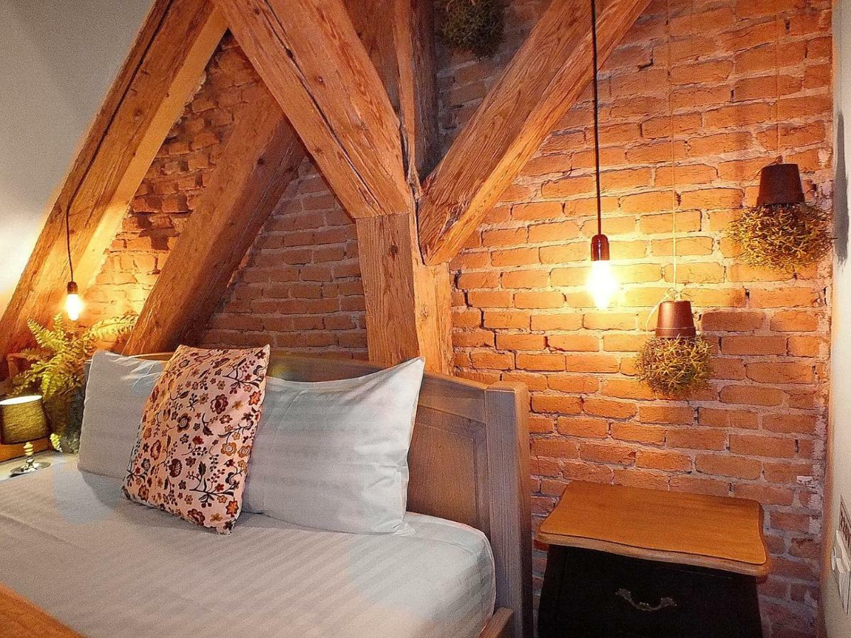 Wood House Republicii Pensiune